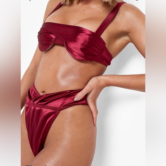 New Inventory 🔥Satin Twist Detail High Waist bikini Set🔥 - Picture 4 of 10